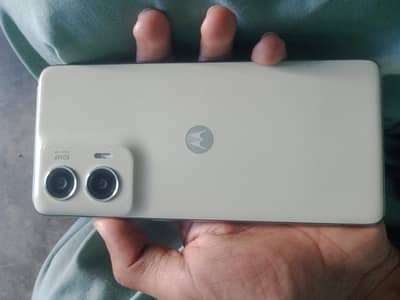 Motorola g stylish 5g 8+8 128gb and oppo 2 32gb