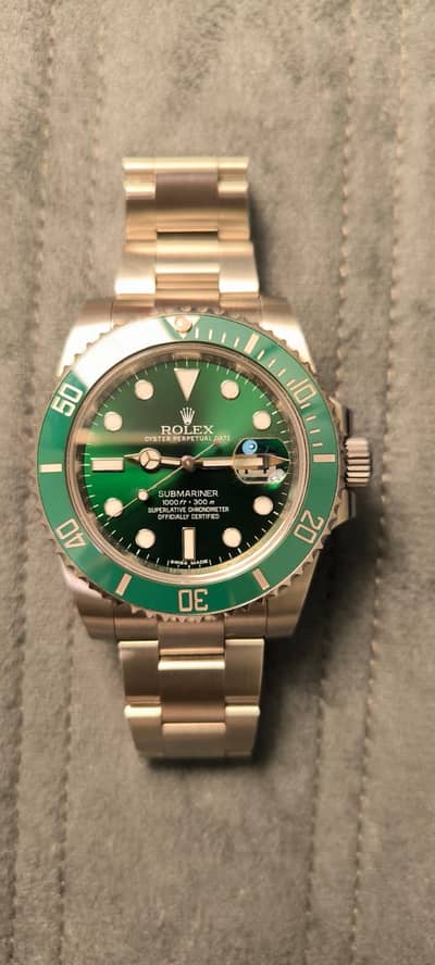 Rolex Submariner “Hulk” 116610LV – Green Dial & Bezel 2013 Full Set