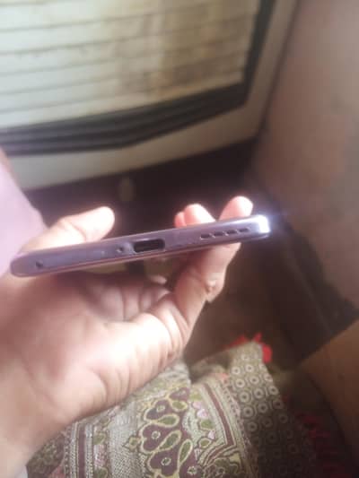 Infinix hot 50 pro plus sale krna hy original penal hy Baki condition