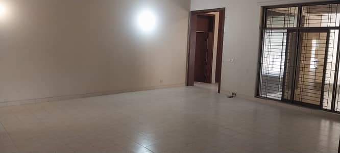 Abrar Estate Offers 2 Kanal Building For Rent For School Academy Collage Office Main Boulevard Near Shaukat Khanum And Wapda Town
