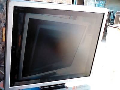 AMD A8-9600 RADEON R7,8gb ramddr4/7gen/1gb graphic card/300gb hard/