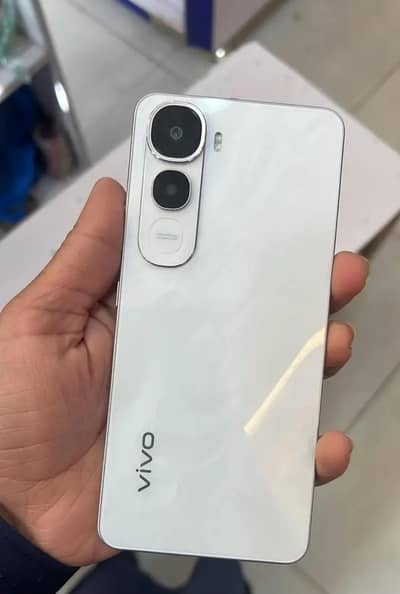 Vivo Y400