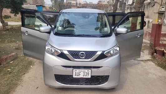 Nisaan Dayz for Rent Service / Rent A Car / Car Rental Booking