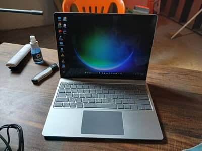 Microsoft Surface Laptop Go 1 i5 10th Gen 8GB RAM 256GB SSD Touchscree