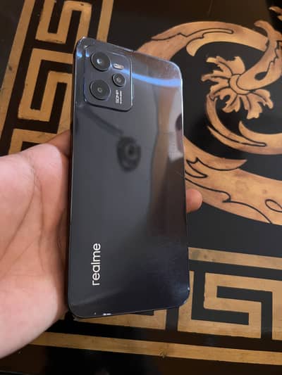 Realme C35