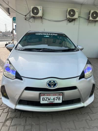 Toyota aqua 0.3. 0.8. 6.7. 8.0.8.7. 0