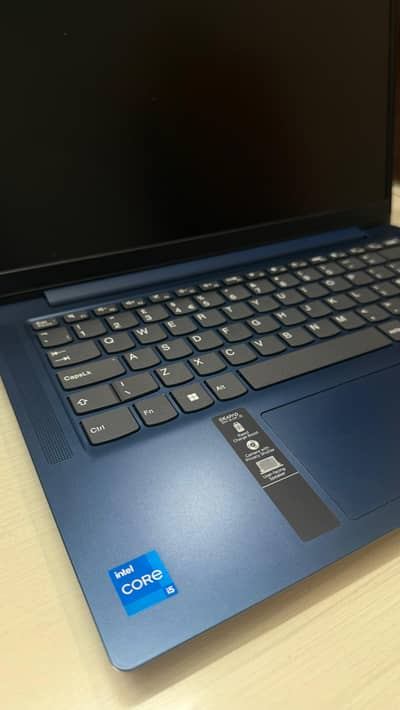 Lenovo Ideapad Slim 3 14" Core i5-12450H 16/512