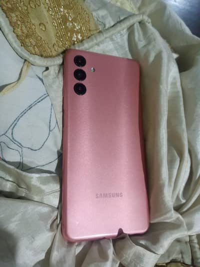 samnsung a04s 10/10  condtion