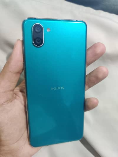 Aquos R 3