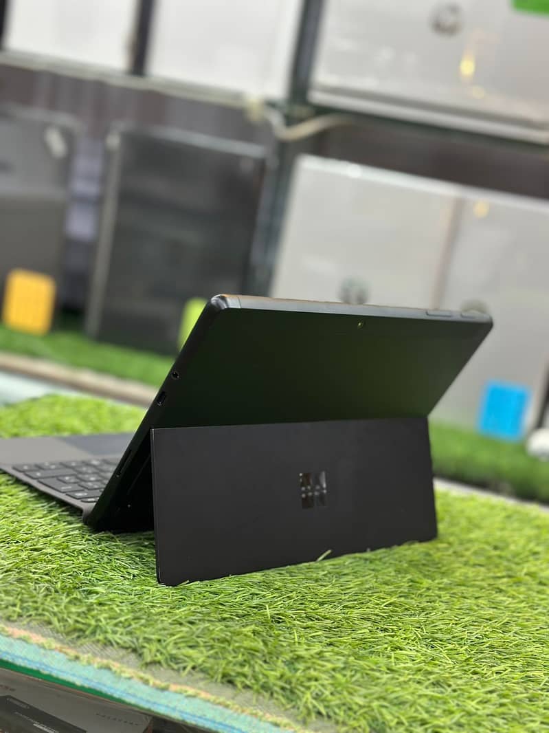 Surface Go 3 Intel Core 5