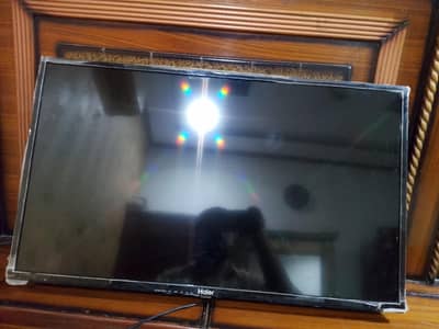 Hair 32 Inch LED Monitor