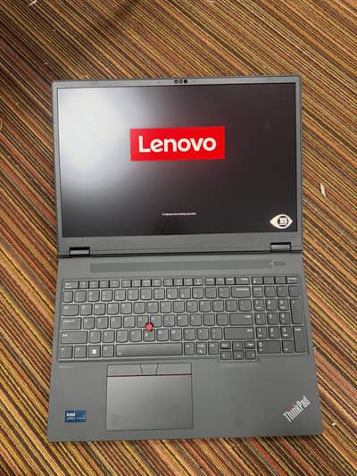 Lenovo thinkpad P16v gen 2 Ulrta 9  8gb rtx 3000
