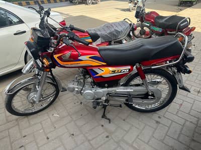 honda CD70 red color