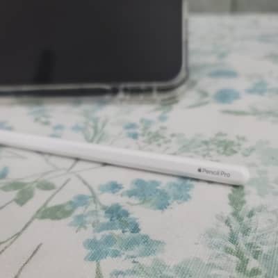 ipad pro M4 13 inche 03276946630 WhatsApp contact