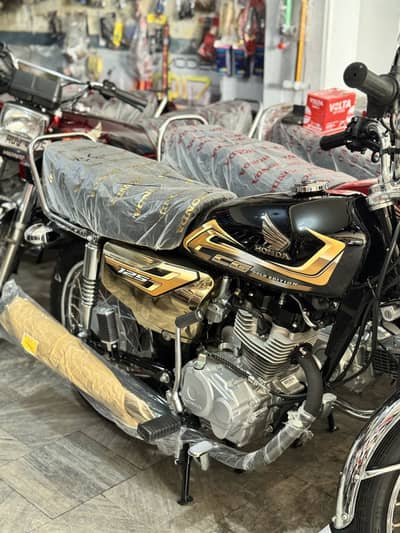 HONDA 125 golden edition without booking