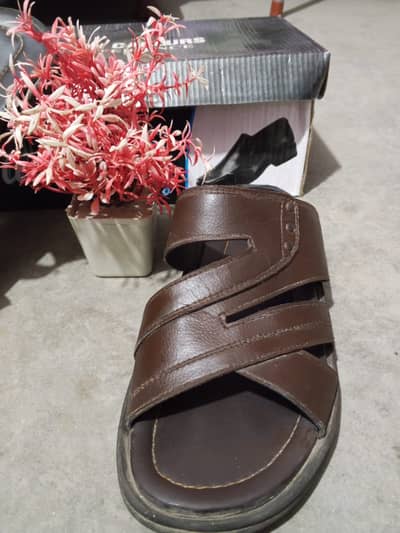 Men’s Leather Chappal In Brown  – Used, Good Condition