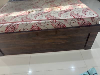 Queen size double bed for sell