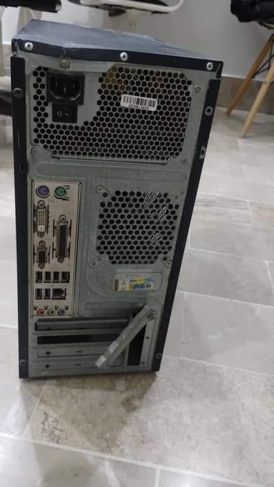 Dell desktop PC Intel core i5 4th generation 8GB RAM. SSD + HDD