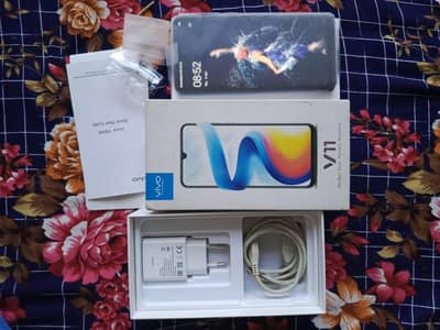 VIVO V11  128GB 10 by 10 condition