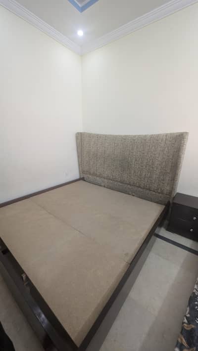 Full size bed for Sale