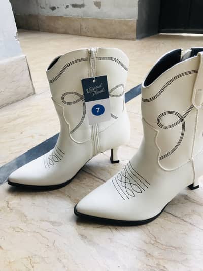 Step up , Elevate your court style