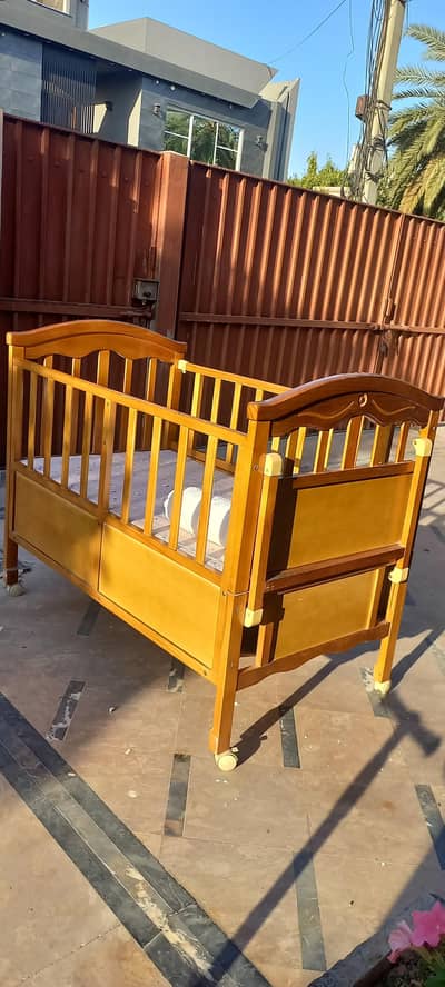 BABY COT