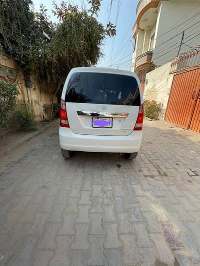 wagnor vxl 21 model December ki nikli hoi ha Mileage only 21 thousand