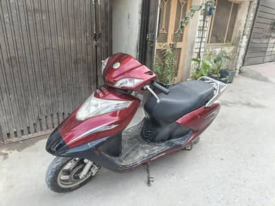 Scooty sale for girls