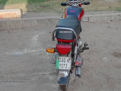 Honda 70 new condition new tyre book file original urgent sale