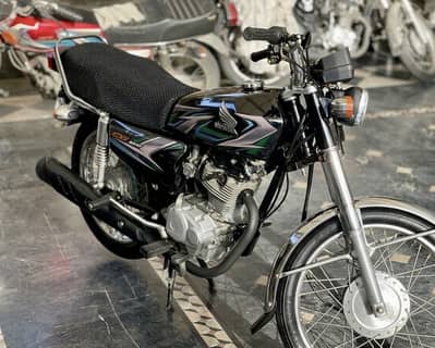 Honda CG 125 | Model 2023/24 | Black 125 | Excellent Condition