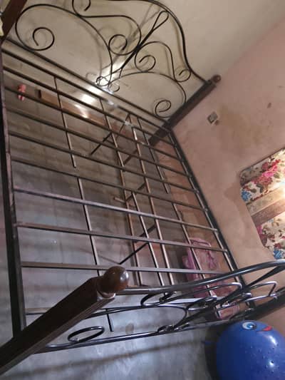 iron Bed