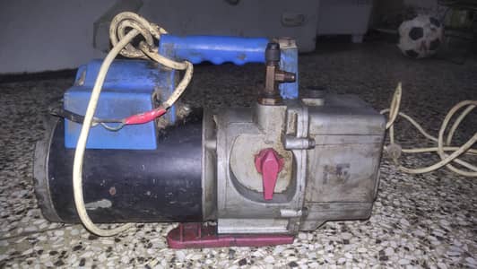 Robinair  vacuum master (vacuum pump)