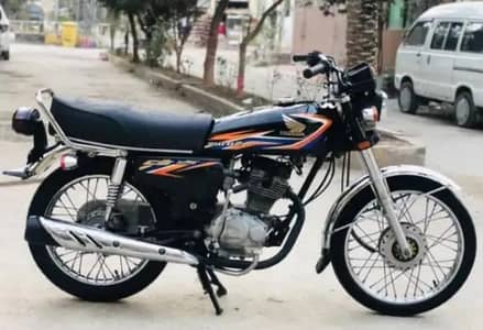 Honda 125cc bike urgent for sale 03708336174