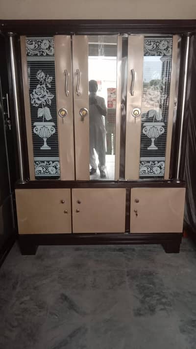 Steel Dressing Almari with Mirror – Strong & Spacious Wardrobe