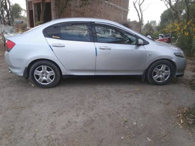 Honda City 9 modle original  a one condition for sale ha. sindh reg