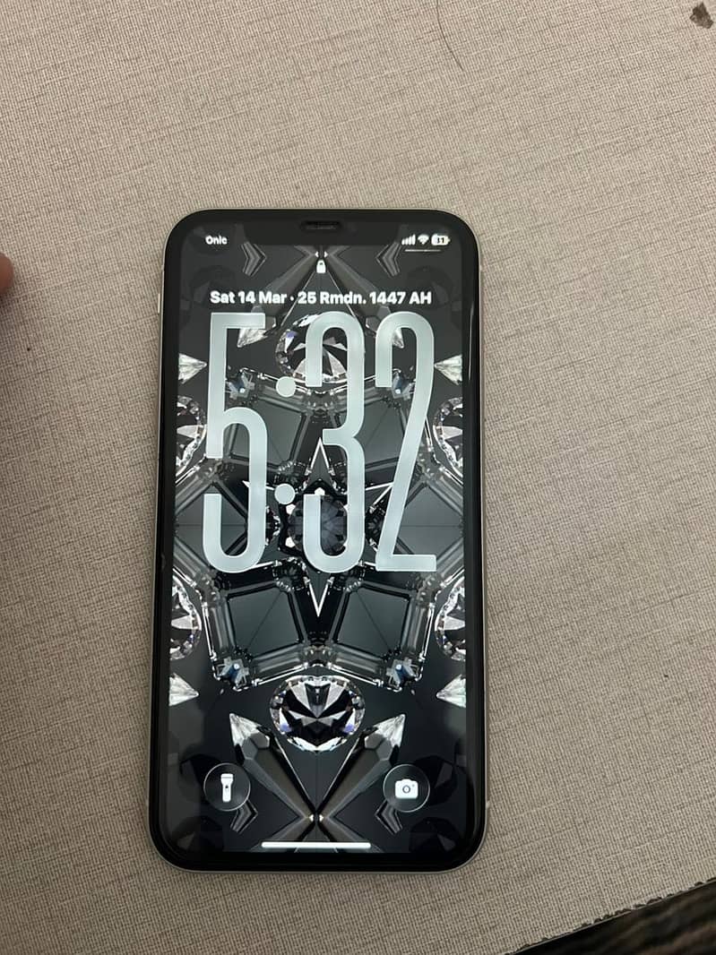 Iphone 11 E sim working 0