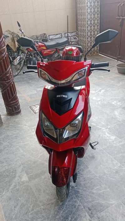 Old But New Metro Thrill Scooty