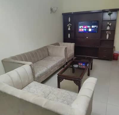 Phr day short Time flats available