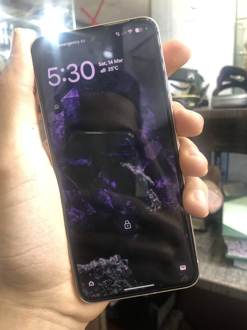 Google pixel 8 mint condition 2