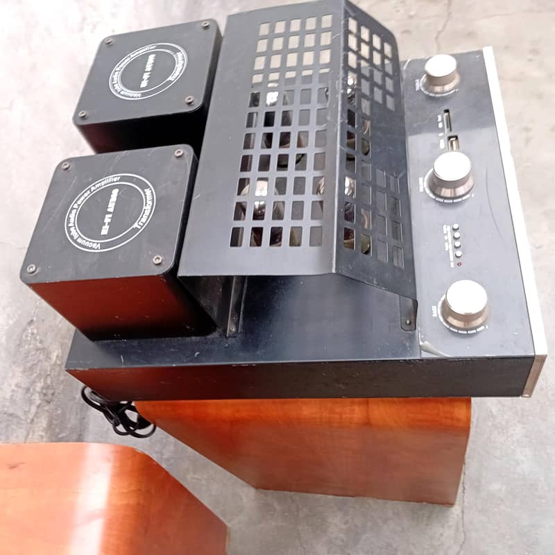 vacuum tubes amplifier 5