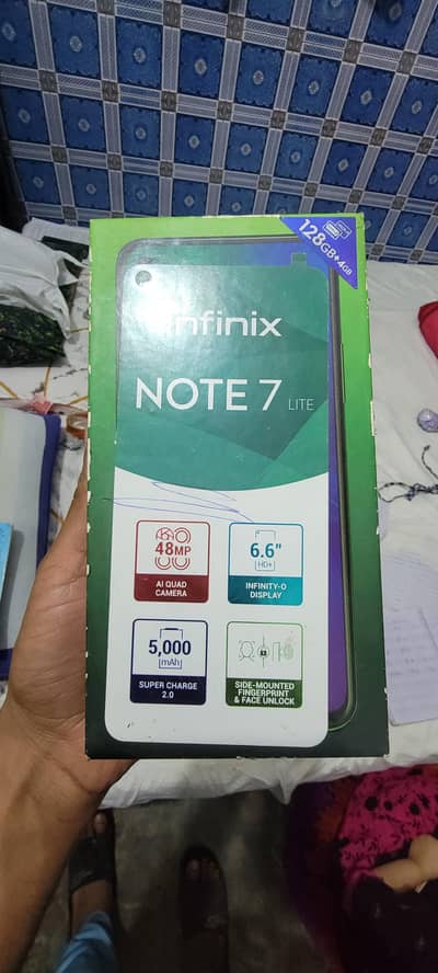 sale note7 leadis use mob achi saaf condition. 03316676018