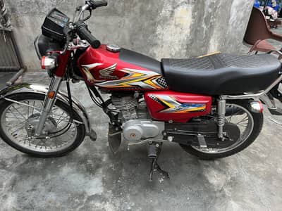 Honda 125 2025model lush condition 2100000final