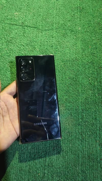 edge pe koi nishan ni saf hy bilkul battery 100 yes