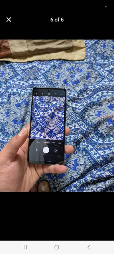 6/128.   no box only mobile