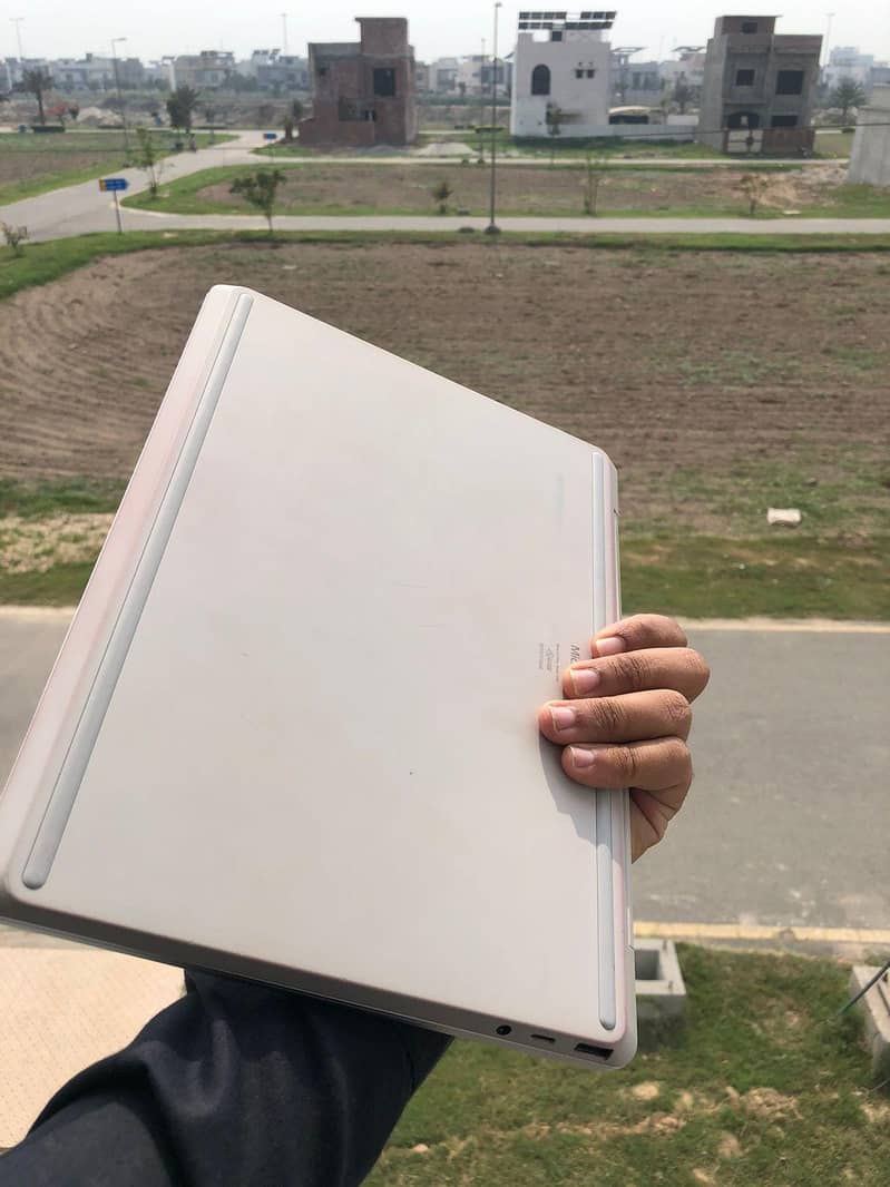 Microsoft surface - i5 (7th generation) 5