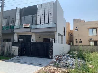5 MARLA MODERN DESIGN HOUSE ON 50 FEET WIDE ROAD IS AVAILABLE FOR SALE IN DHA PHASE 11 RAHBAR SECTOR 2