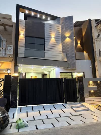 5 MARLA HOUSE FOR SALE MODERN,ELEGANT,AESTHETIC CONSTRUCTION IN DHA PHASE 11 RAHBAR SECTOR 2