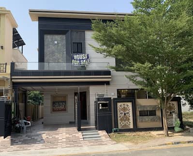 10 MARLA BRAND NEW HOUSE ON "100" FEET MAIN BOULEVARD ROAD IN DHA PHASE 11 RAHBAR SECTOR 1 IS FOR SALE