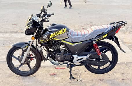 Cb 150F like new showroom condition 0/3/1/2/2/1/6/2/5/1/2