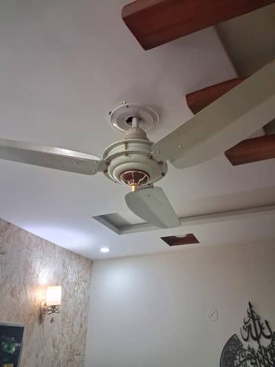 GFC Ceiling Fan 56" Almost new condition